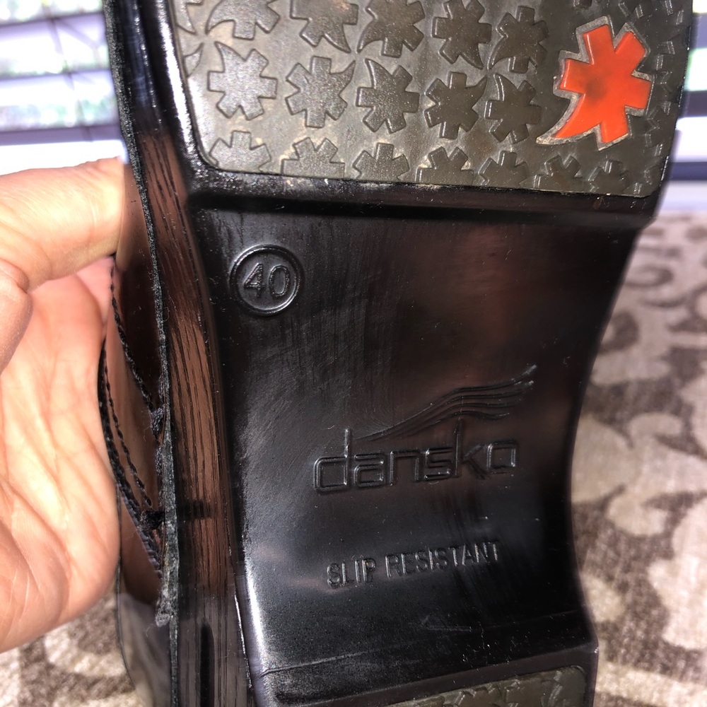 Dansko Slip Resistant Mule/Clog. Size 40 - image 4